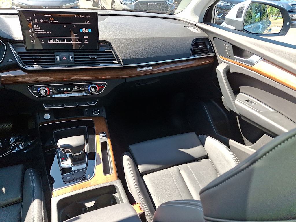 Thumbnail: 2023 Audi Q5 - 9