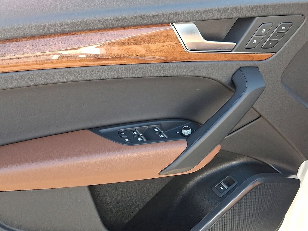 Thumbnail: 2023 Audi Q5 - 19