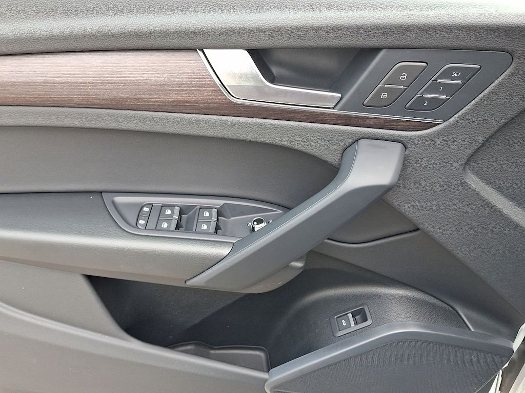 Thumbnail: 2023 Audi Q5 - 23