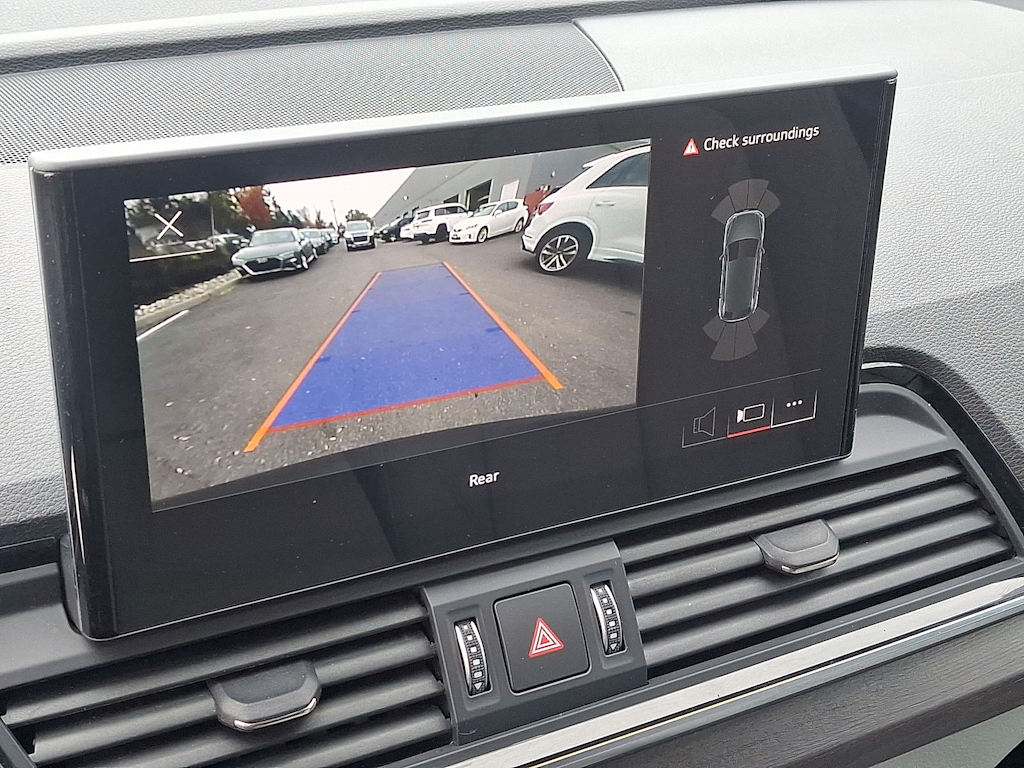 Thumbnail: 2022 Audi Q5 - 20