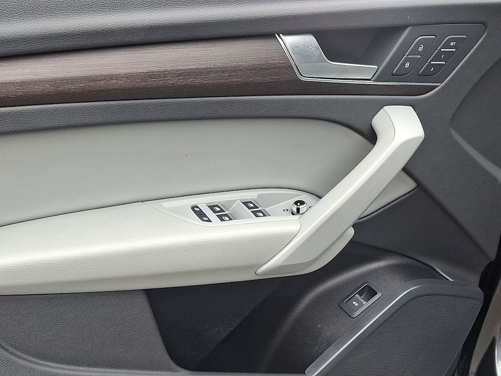 Thumbnail: 2022 Audi Q5 - 19