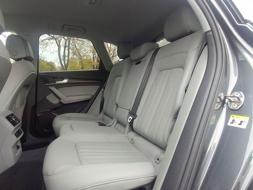 Thumbnail: 2022 Audi Q5 - 11