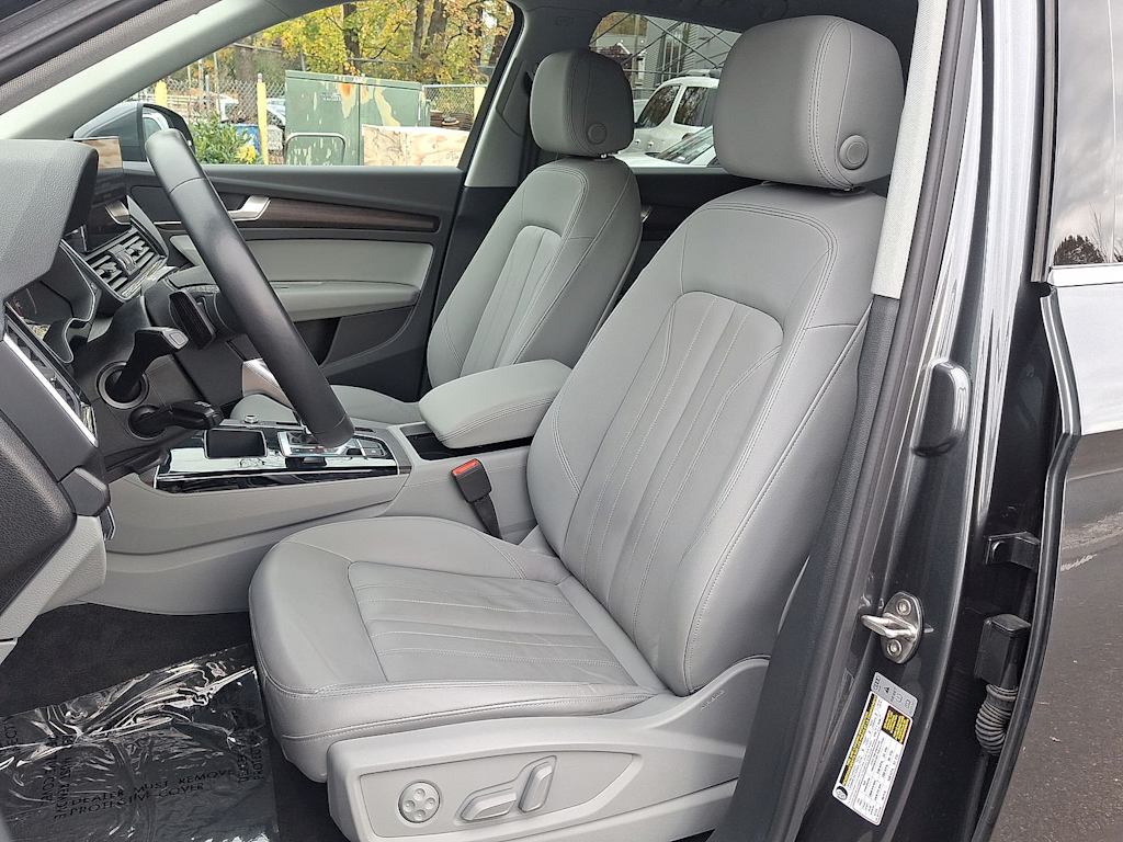 Thumbnail: 2022 Audi Q5 - 10