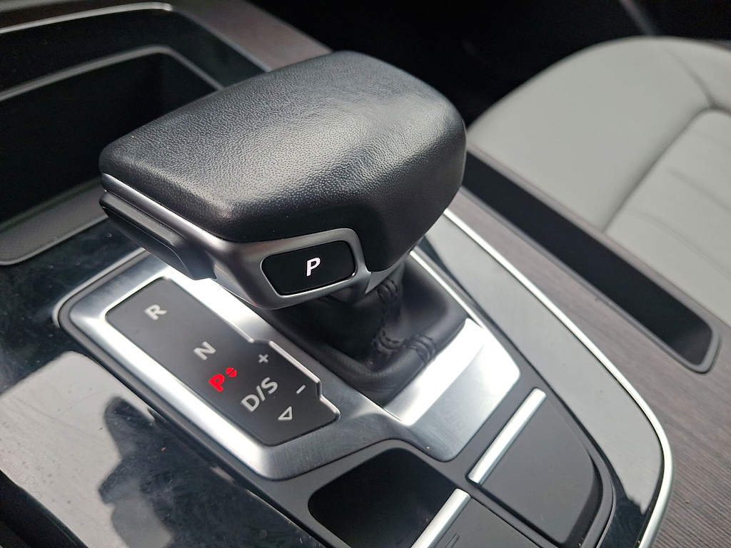 Thumbnail: 2022 Audi Q5 - 13