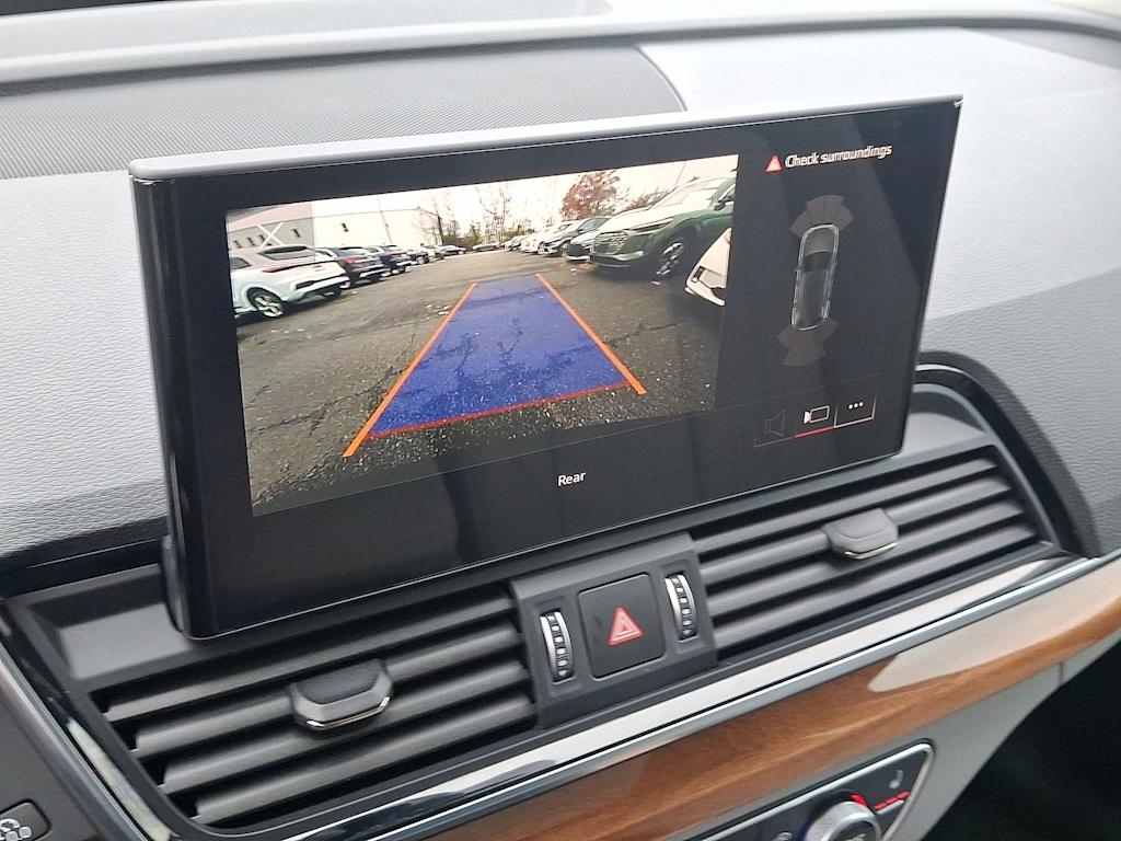 Thumbnail: 2022 Audi Q5 - 17