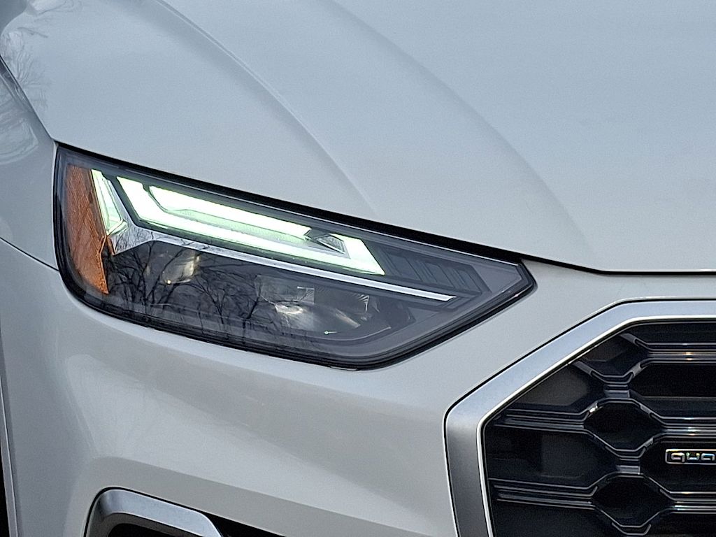 Thumbnail: 2022 Audi Q5 - 28