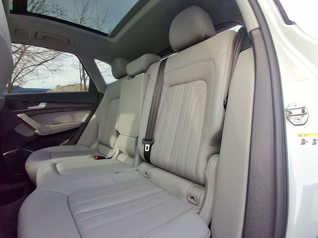 Thumbnail: 2022 Audi Q5 - 11