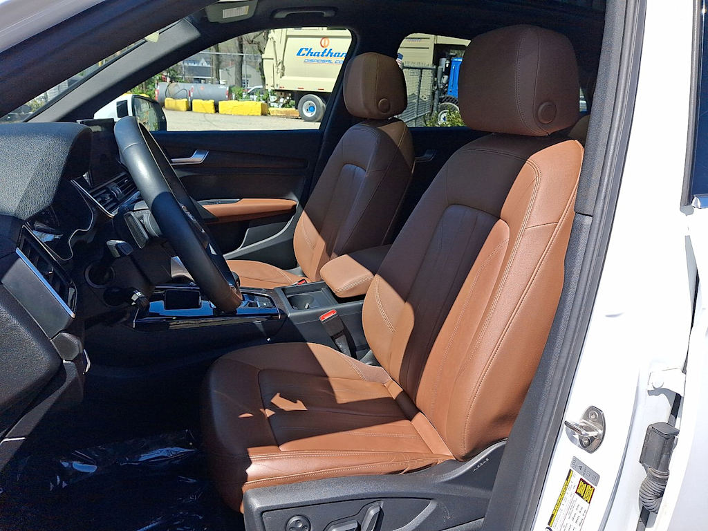 Thumbnail: 2023 Audi Q5 - 10