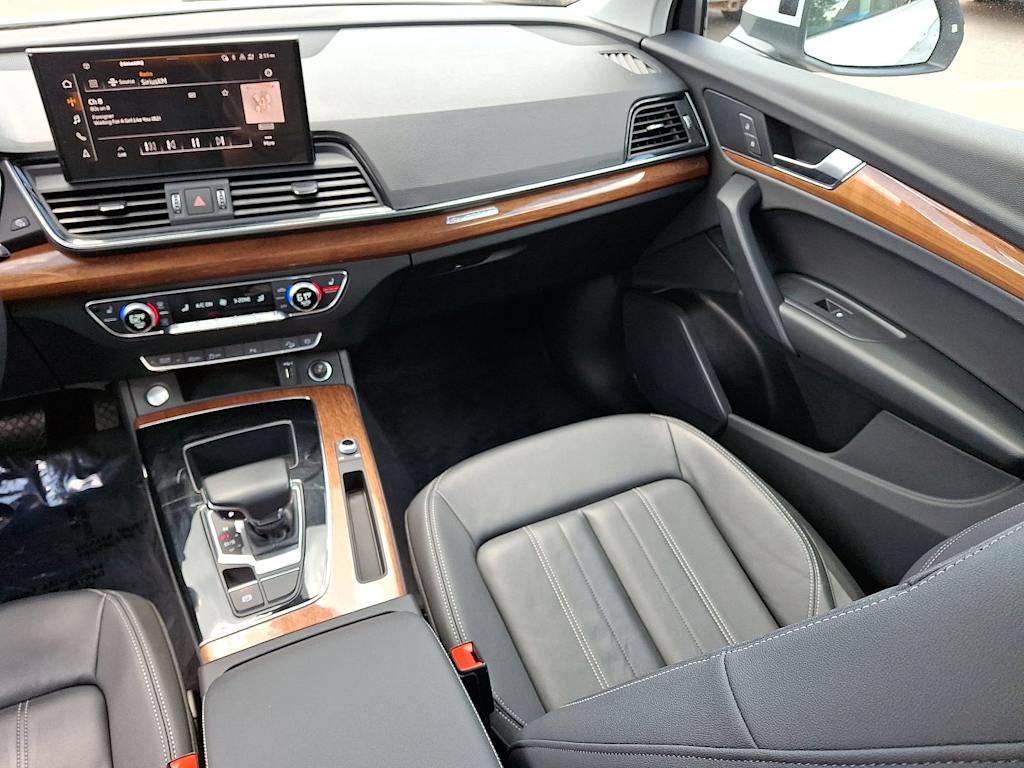 Thumbnail: 2023 Audi Q5 - 9