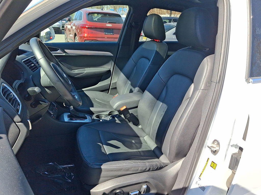 Thumbnail: 2018 Audi Q3 - 10