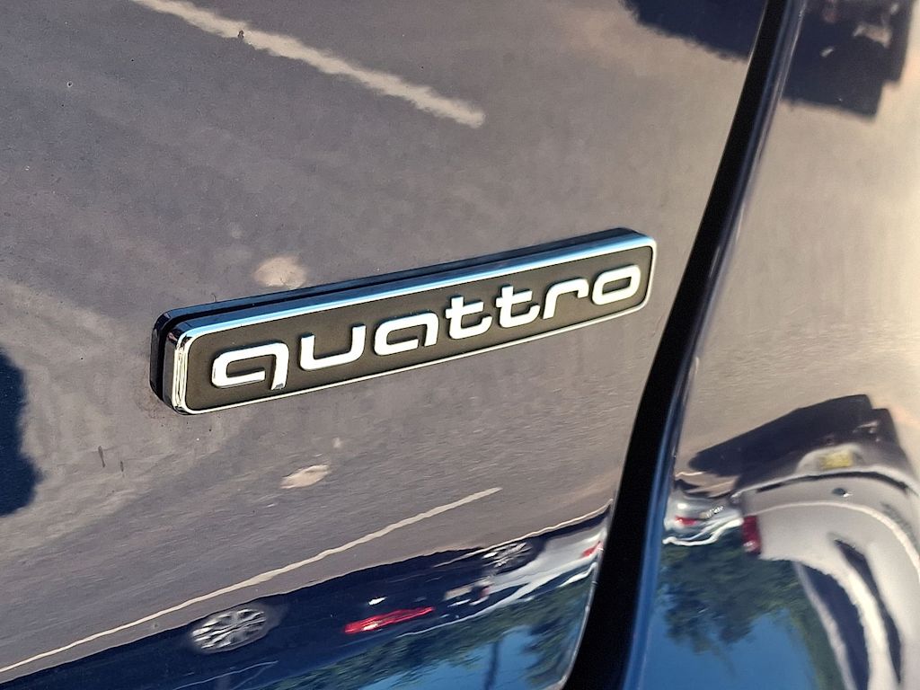 Thumbnail: 2023 Audi Q4 e-tron - 7
