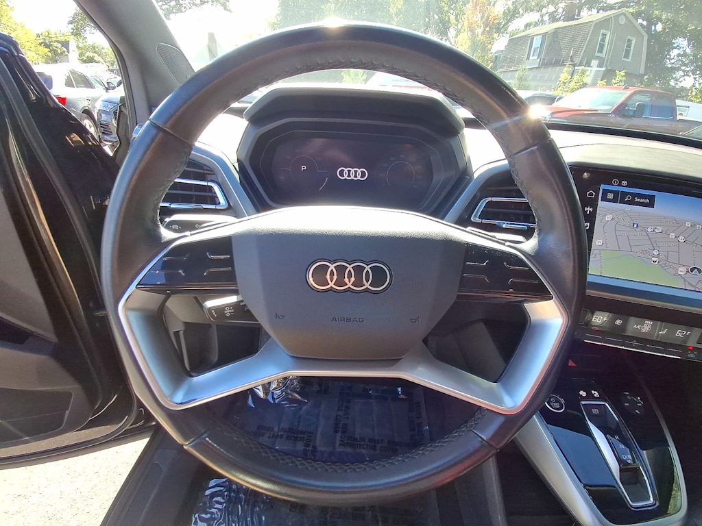 Thumbnail: 2023 Audi Q4 e-tron - 12