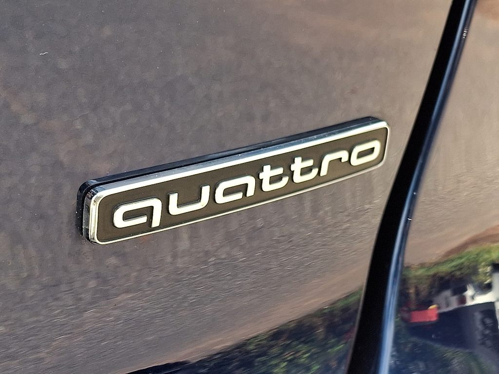 Thumbnail: 2023 Audi Q4 e-tron - 7