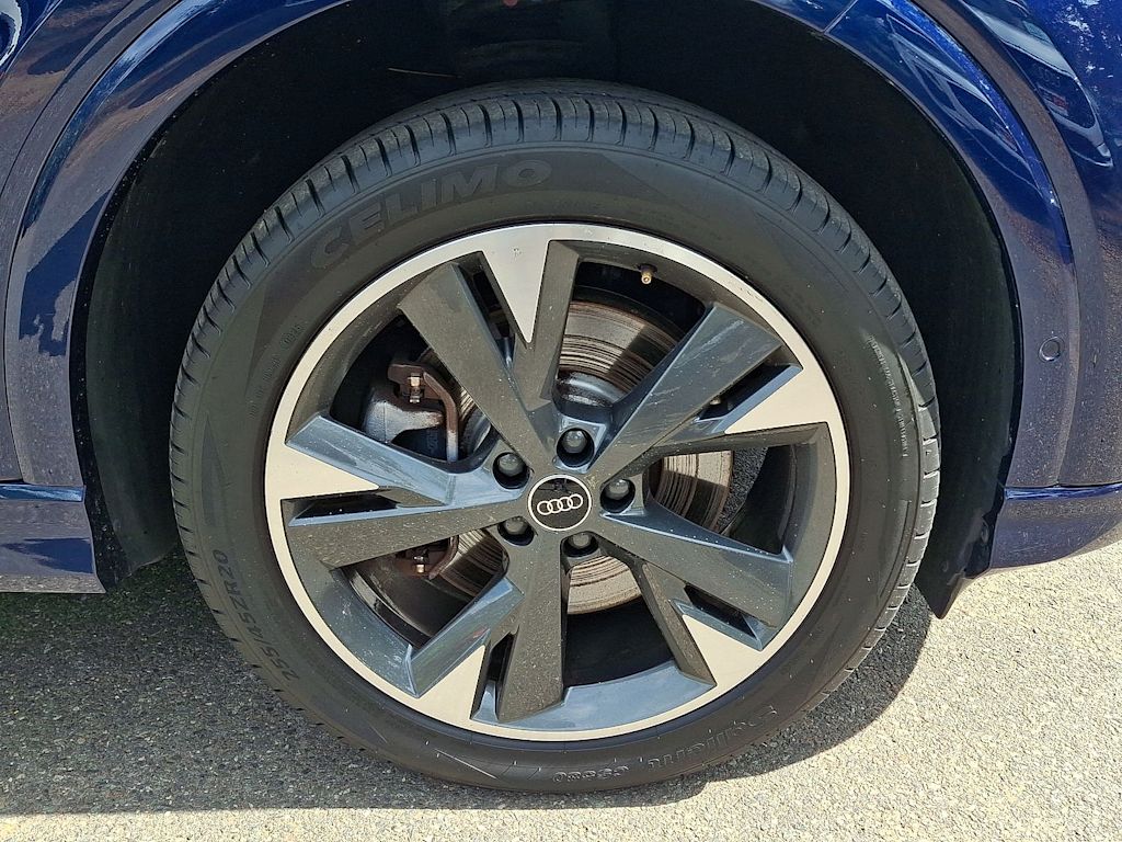 Thumbnail: 2023 Audi Q4 e-tron - 8