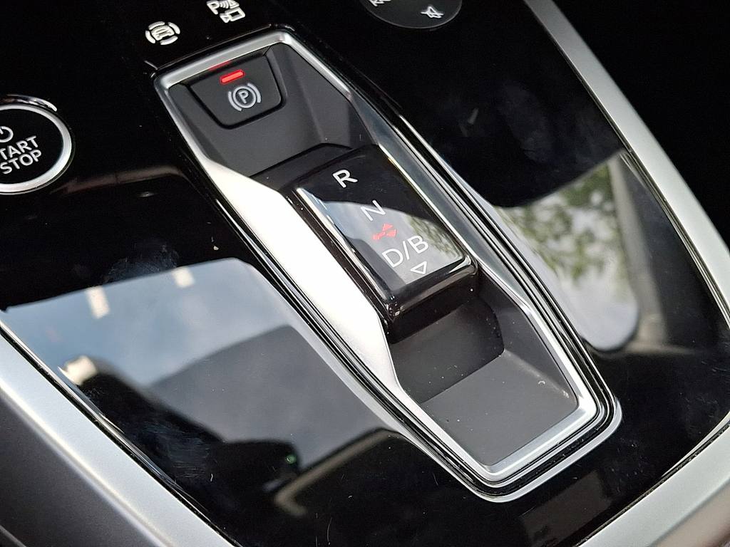 Thumbnail: 2023 Audi Q4 e-tron - 24