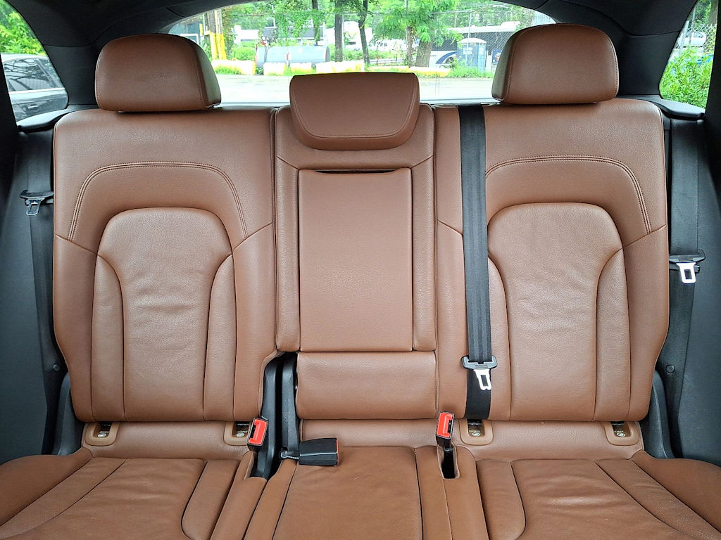Thumbnail: 2012 Audi Q5 - 22