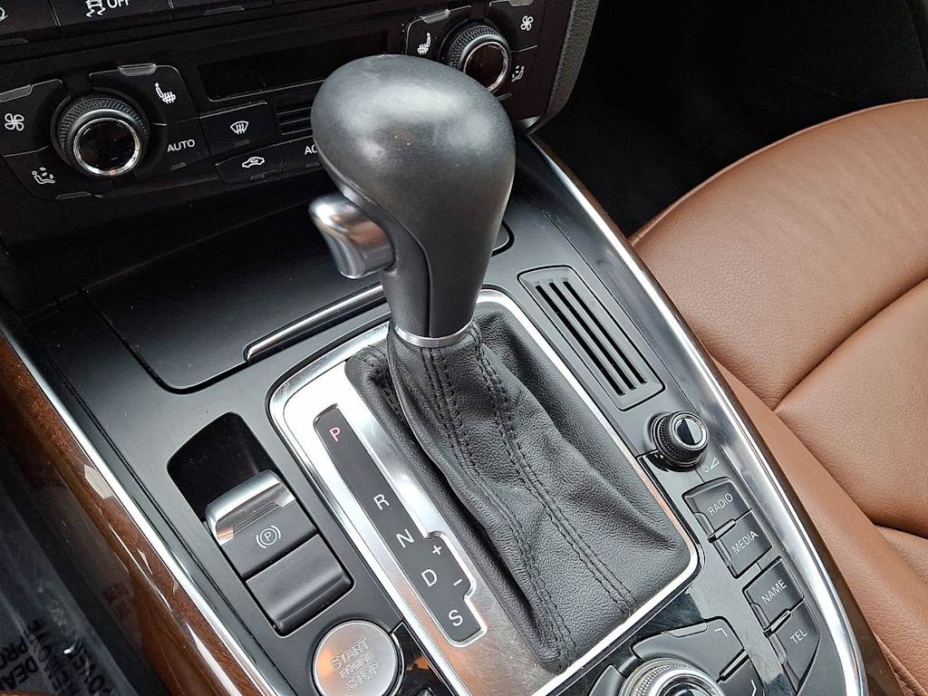 Thumbnail: 2012 Audi Q5 - 16