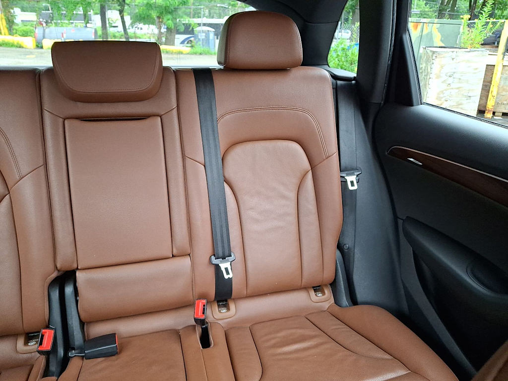 Thumbnail: 2012 Audi Q5 - 23