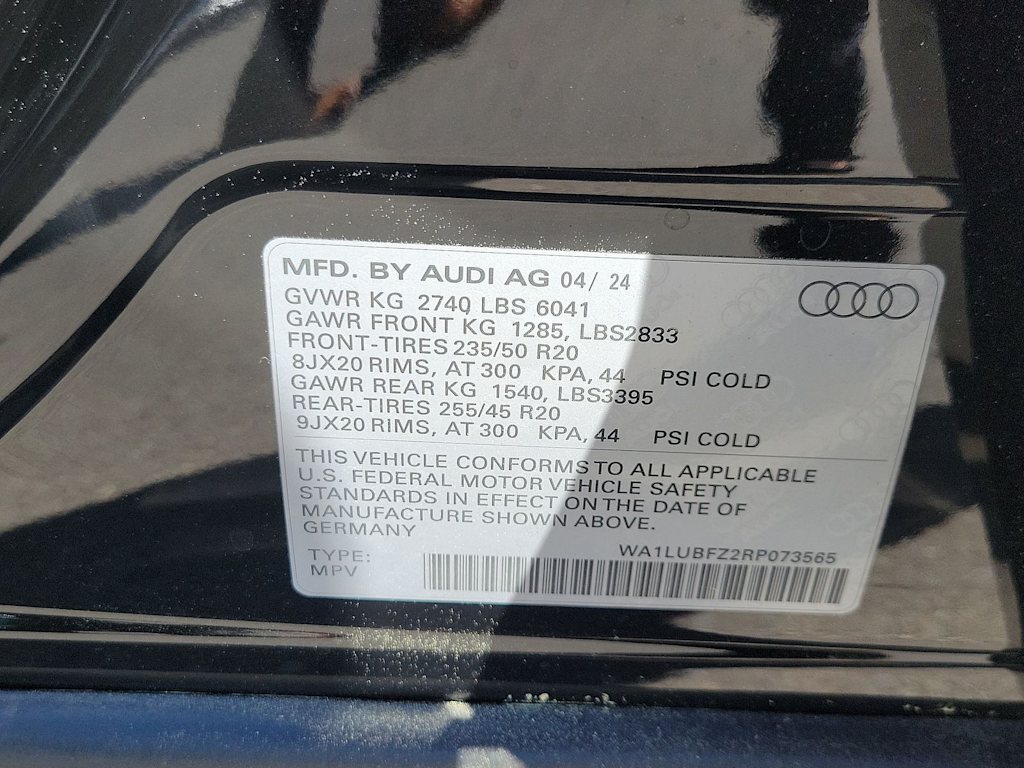 2024 Audi Q4 e-tron Premium Plus 8