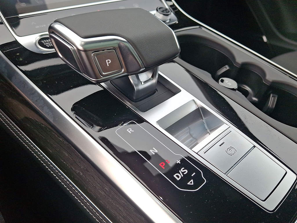 Thumbnail: 2026 Audi Q7 - 10