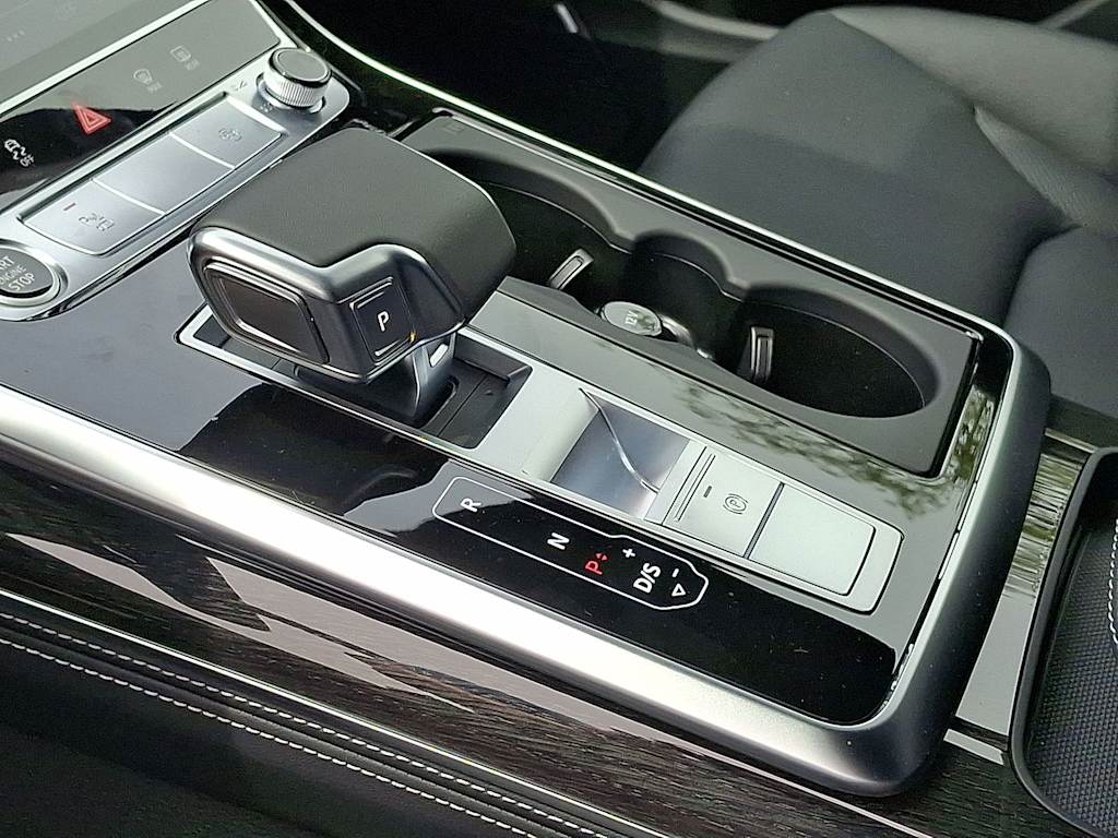Thumbnail: 2026 Audi Q7 - 7