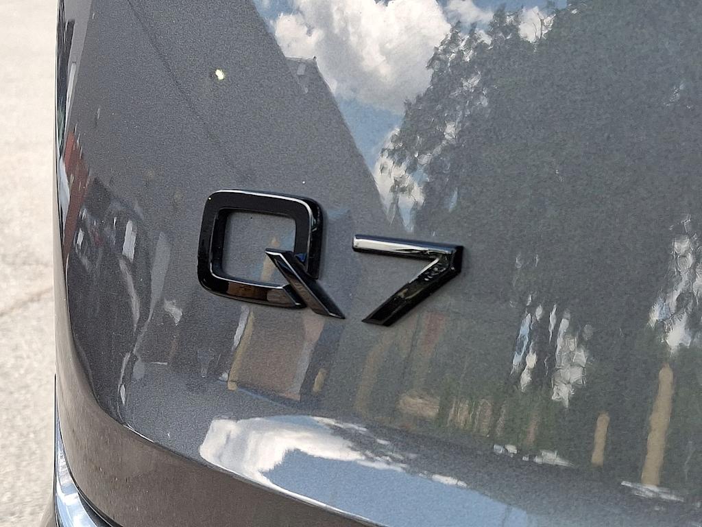 Thumbnail: 2023 Audi Q7 - 7