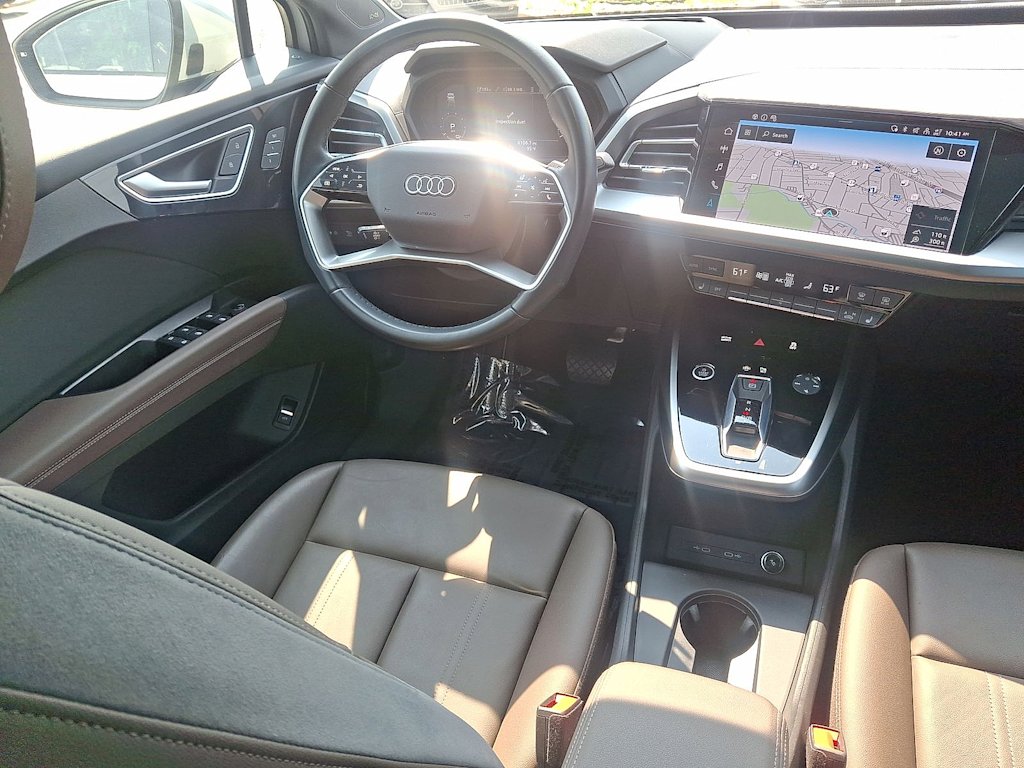 Thumbnail: 2023 Audi Q4 e-tron - 9