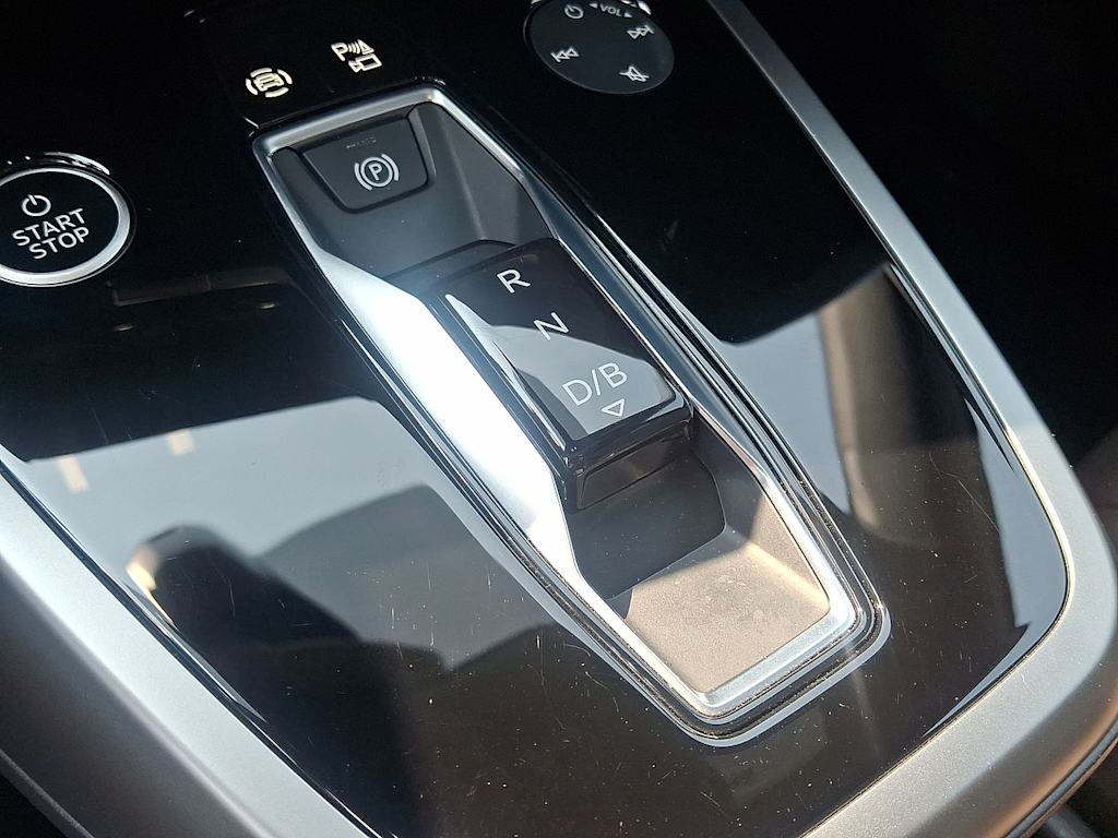 Thumbnail: 2023 Audi Q4 e-tron - 24