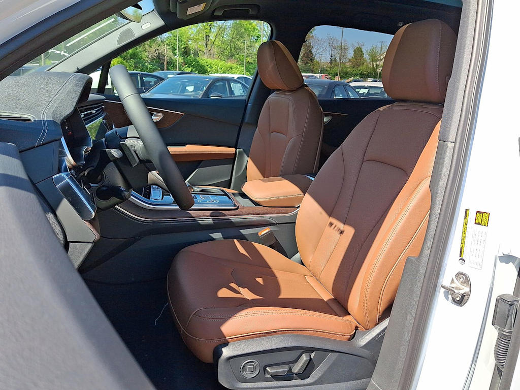 Thumbnail: 2026 Audi Q7 - 8