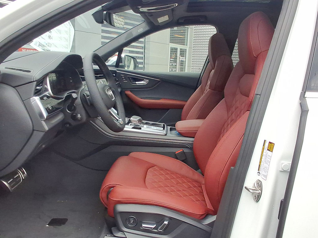 Thumbnail: 2026 Audi SQ7 - 7