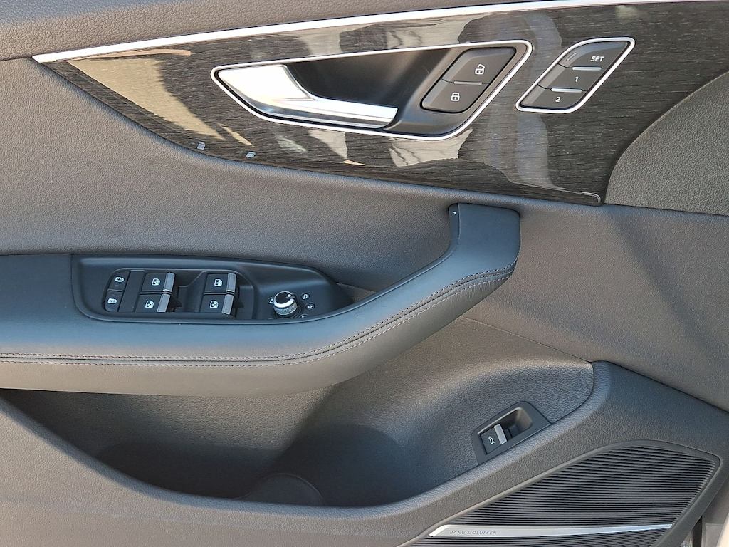 Thumbnail: 2022 Audi Q7 - 23