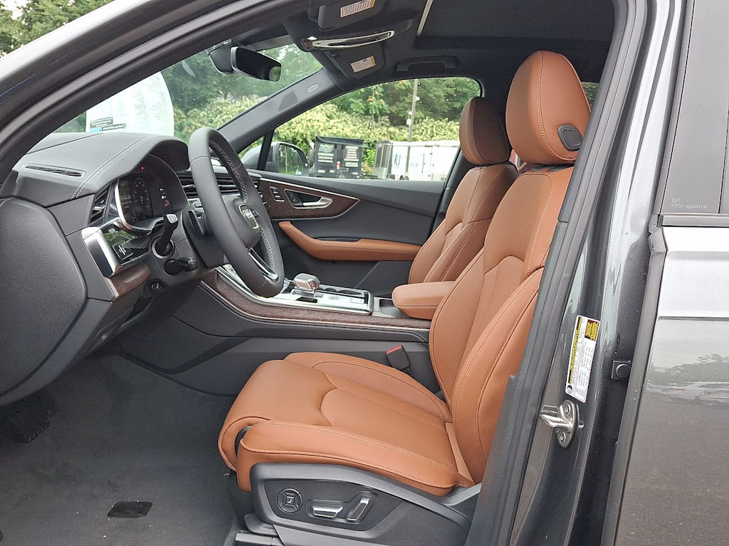 Thumbnail: 2026 Audi Q7 - 8