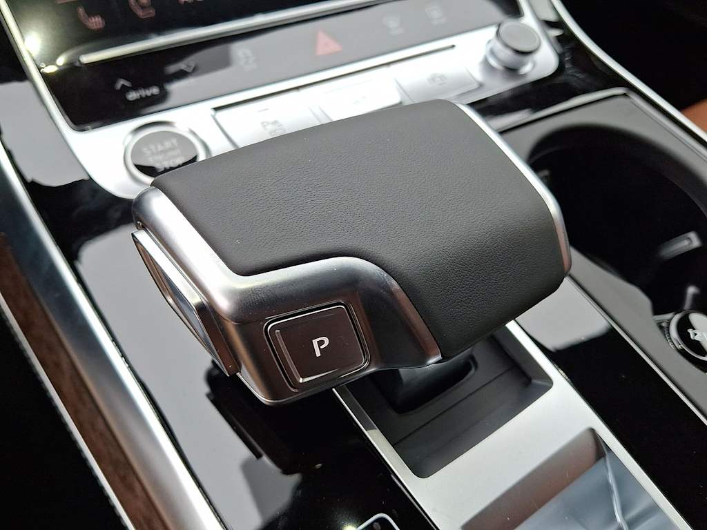 Thumbnail: 2026 Audi Q7 - 25