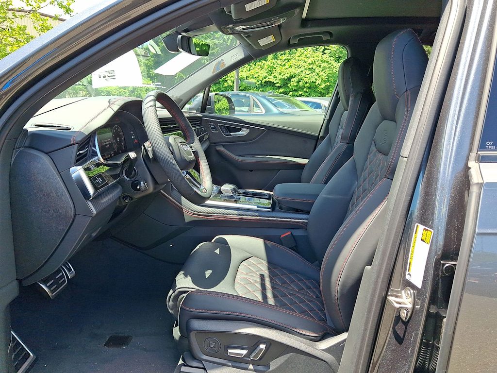 Thumbnail: 2026 Audi Q7 - 8