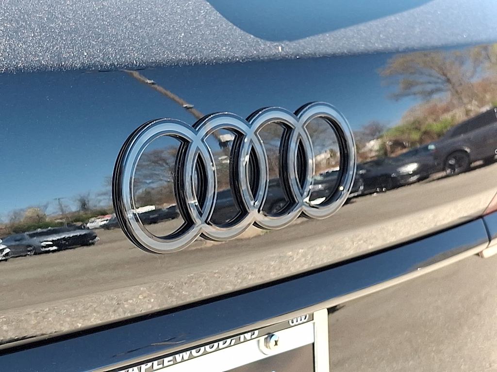 Thumbnail: 2026 Audi Q7 - 7