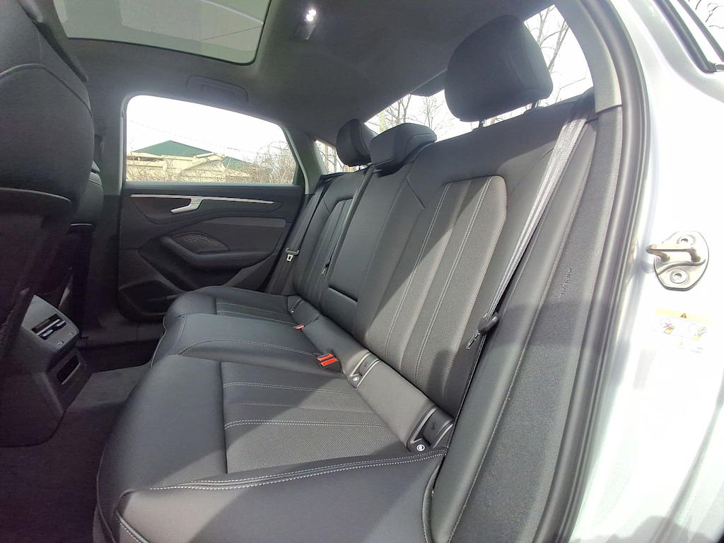 Thumbnail: 2026 Audi A6 - 9