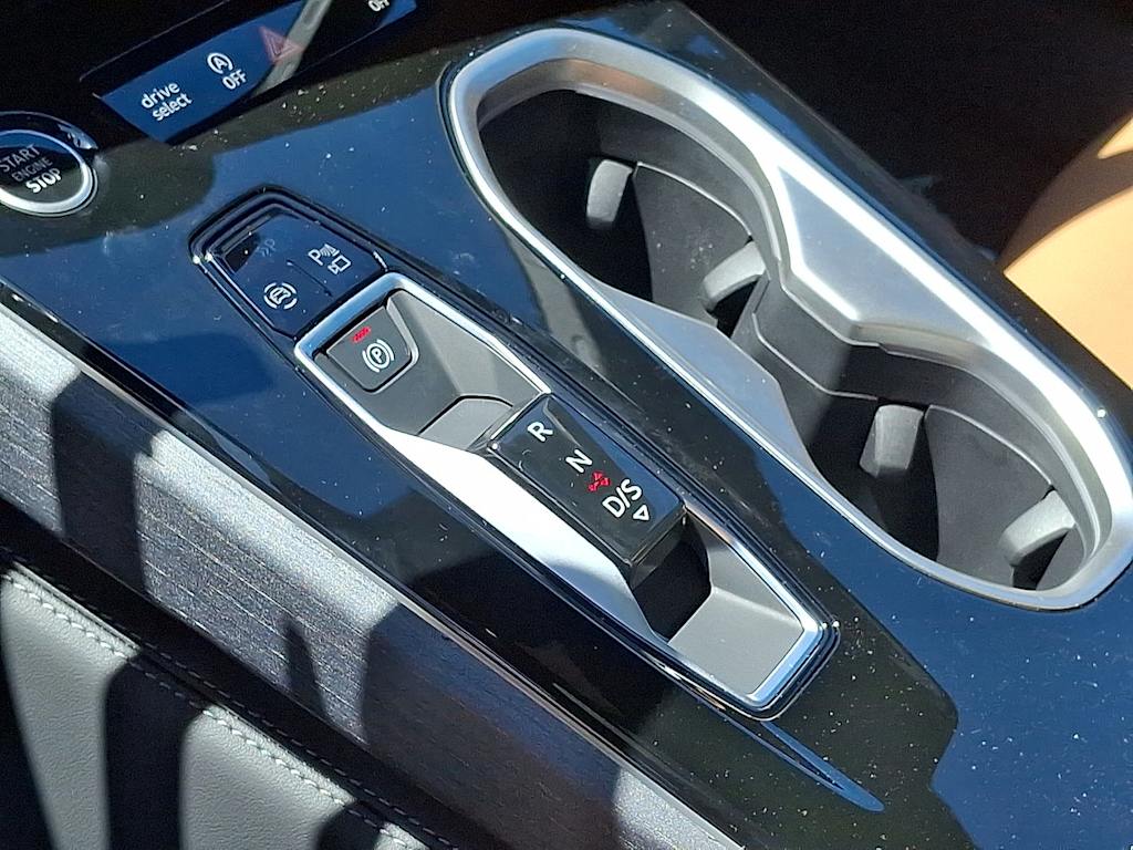 Thumbnail: 2026 Audi A6 - 9