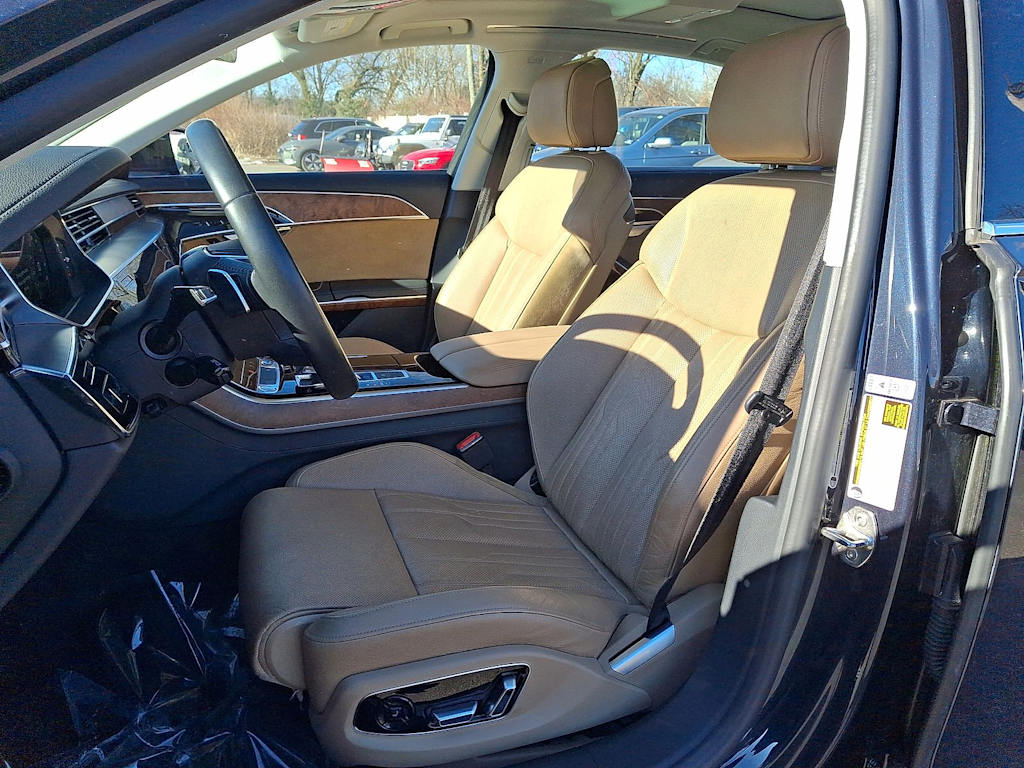 Thumbnail: 2019 Audi A8 - 10