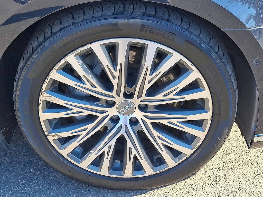 Thumbnail: 2019 Audi A8 - 8