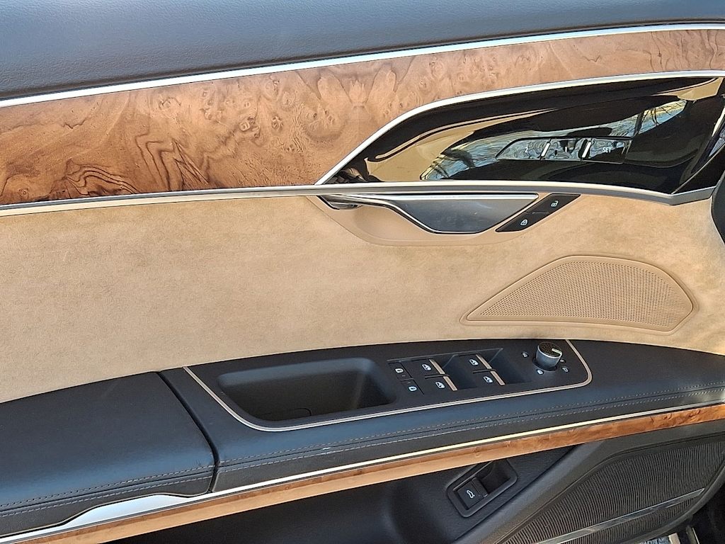 Thumbnail: 2019 Audi A8 - 20