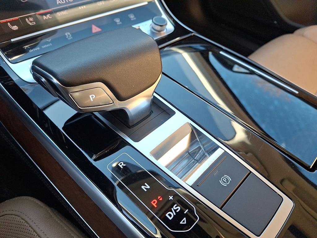 Thumbnail: 2019 Audi A8 - 13