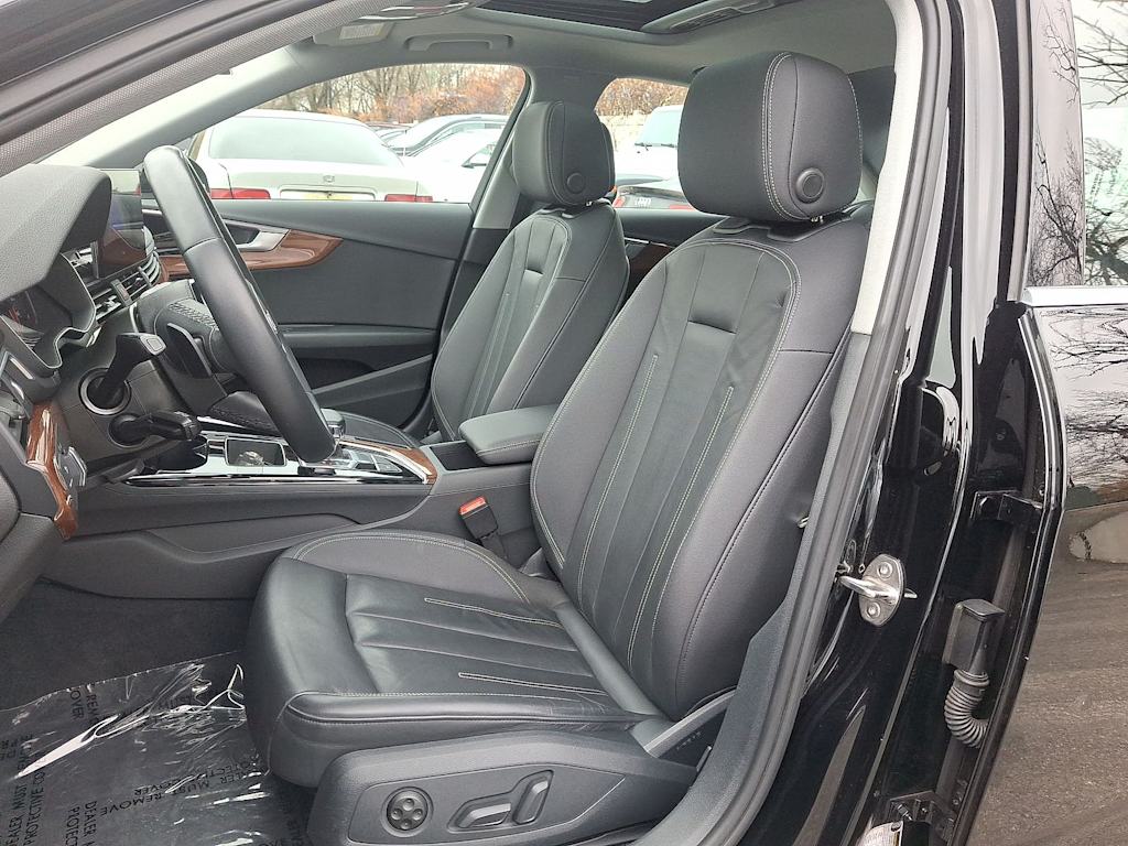 Thumbnail: 2023 Audi A4 - 10