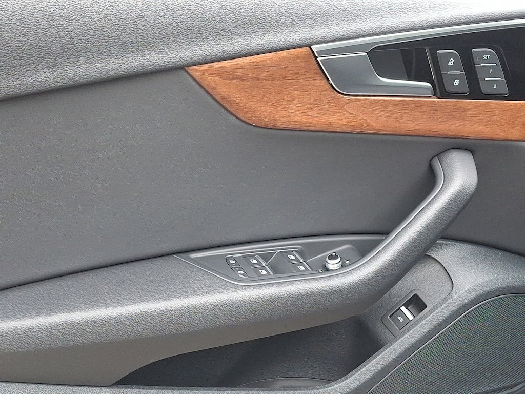 Thumbnail: 2023 Audi A4 - 20