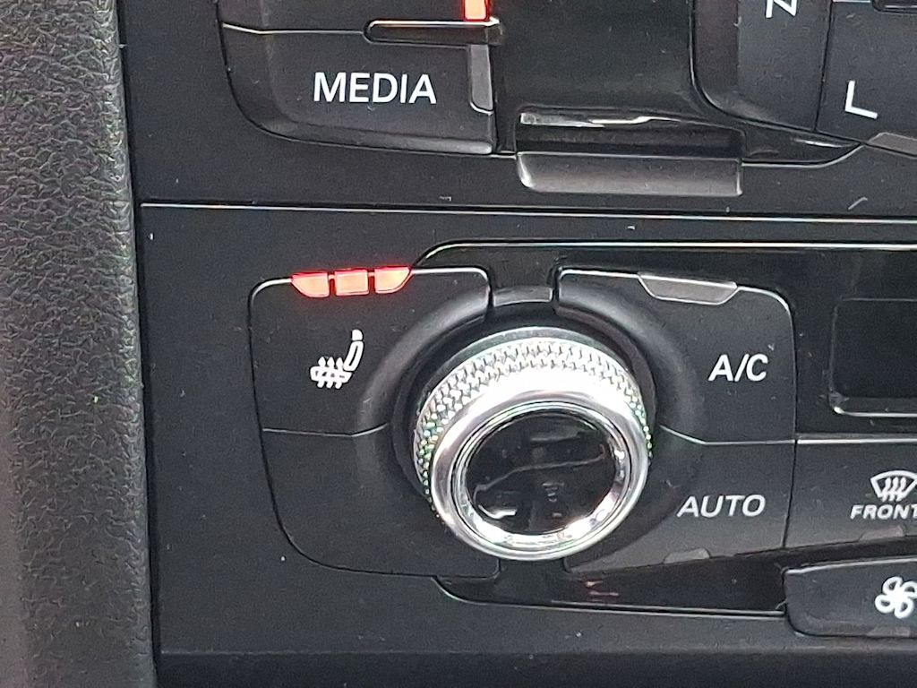 Thumbnail: 2015 Audi A4 - 23