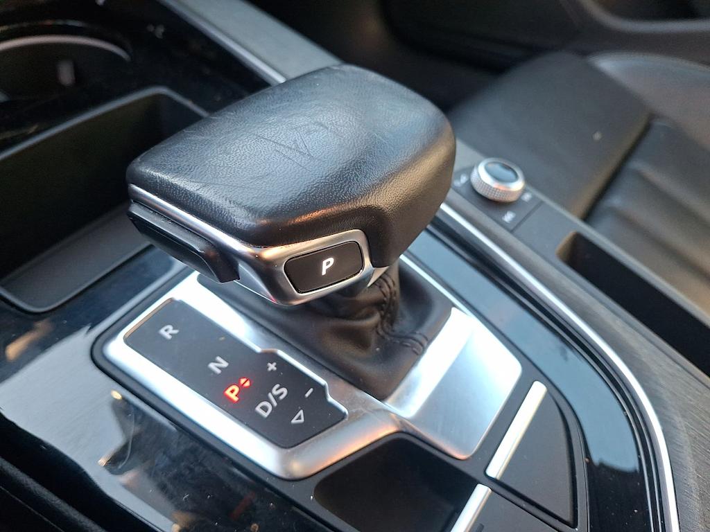 Thumbnail: 2023 Audi A4 - 10