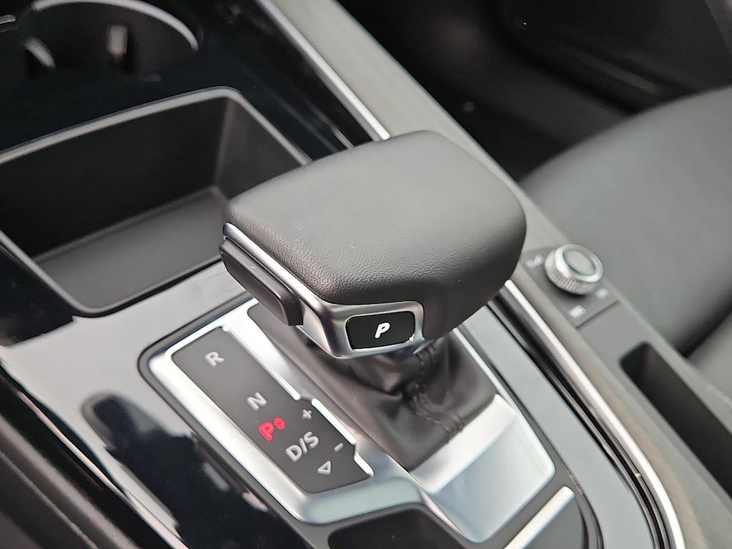 Thumbnail: 2023 Audi A4 - 13