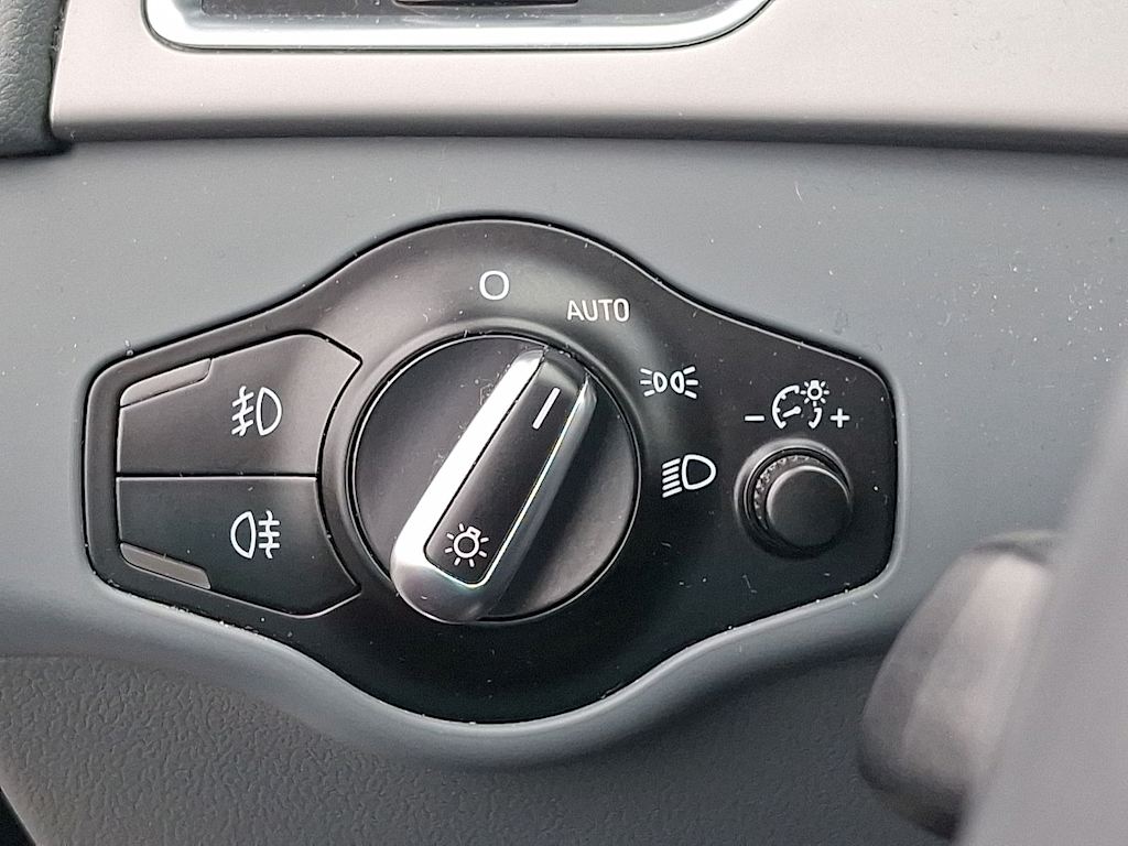 Thumbnail: 2015 Audi A4 - 18