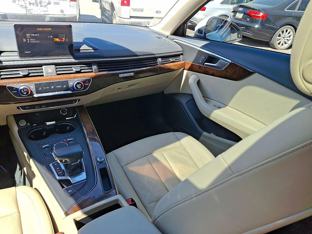 Thumbnail: 2019 Audi A4 - 9