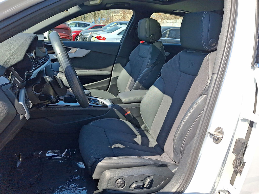 Thumbnail: 2023 Audi A4 - 9