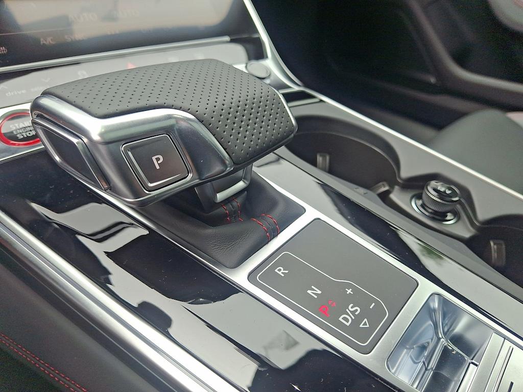 Thumbnail: 2025 Audi S6 - 9